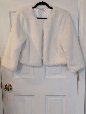 White Faux Fur Cropped Jacket | Hook Closure | Bridal Winter Coat